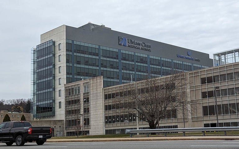 A modern hospital building with a sign that reads UMass Chan Medical School